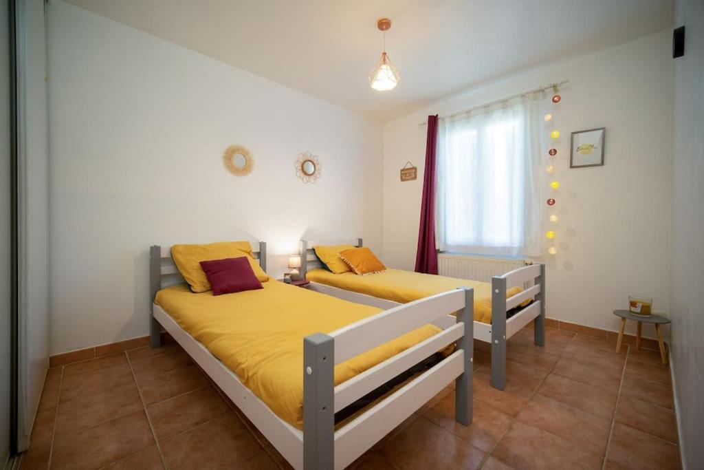 Appartement Tout Equipe Terrasse Et Parking Prive Marsilia Exterior foto